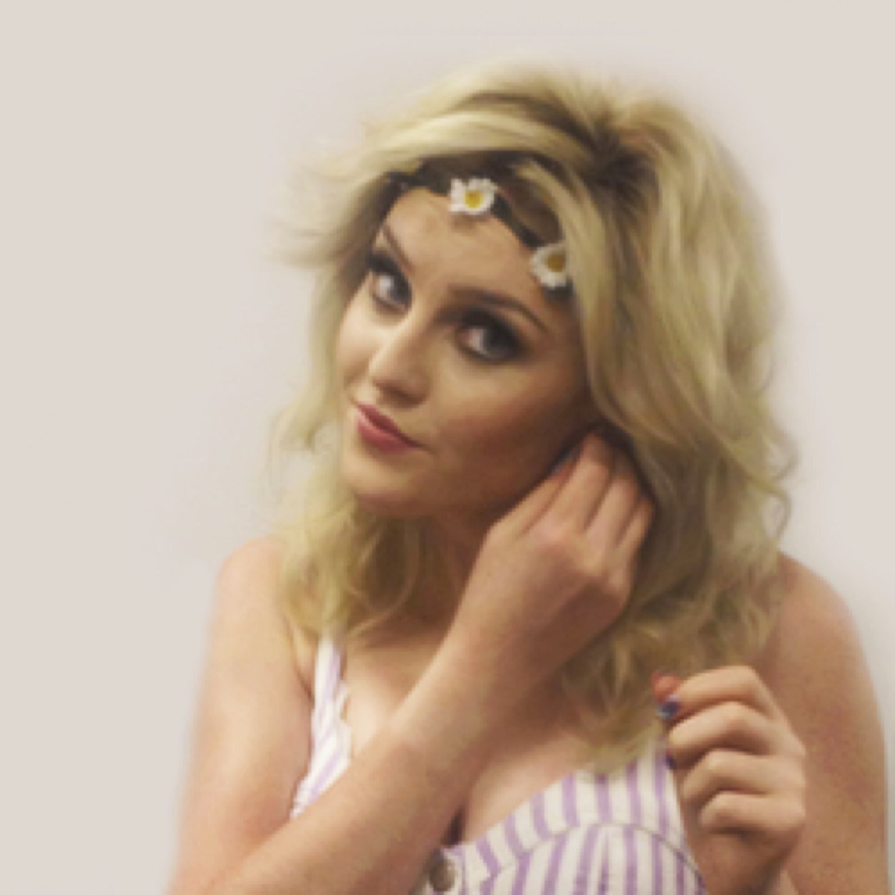 Follow @BirdCage_Styles