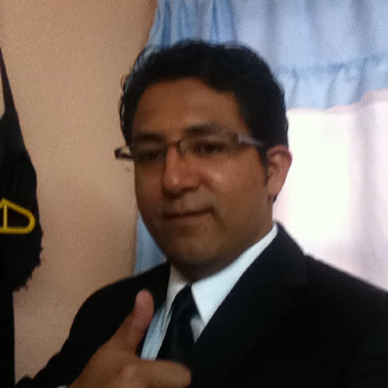 Mexicano de nacimiento y convicción. Estudiante de la Licenciatura en Relaciones Internacionales, en la Facultad de Estudios Superiores Aragón, UNAM.