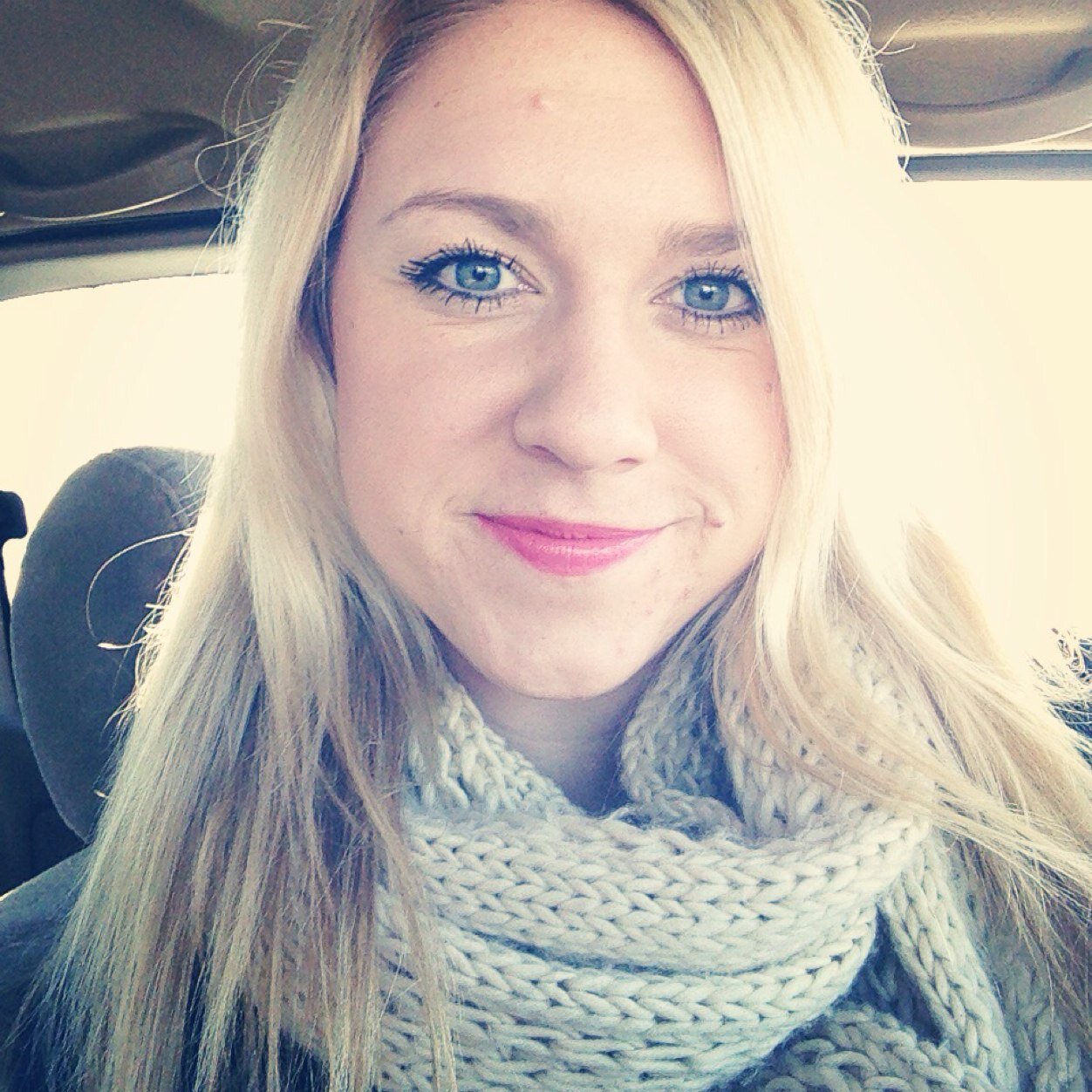 Mjoykimball's profile picture. professional hairstylist + makeup artist. loving wifey + momma. occasional blogger + YouTuber.