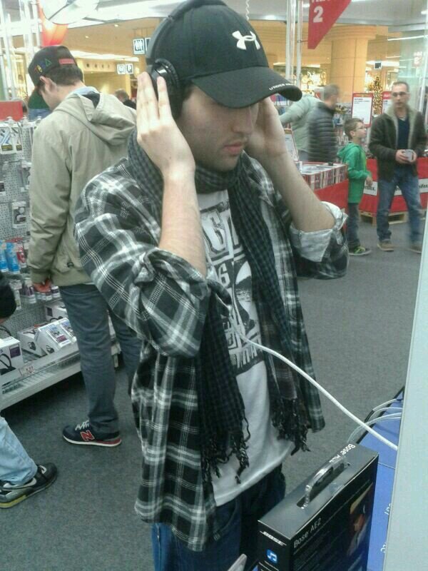 AxelRearte's profile picture. Dillon/UBA