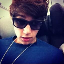 @mynameisdianne7 just gave you a follow. Please follow her :s