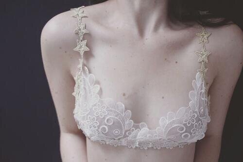 _smokeandbones's profile picture. Getting stoned and not eating somewhere. I accept sadness as a permanent fixture. (hw:155 cw:110)