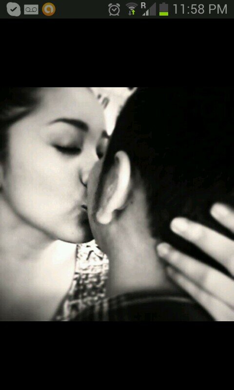 BriandaGlz's profile picture. lets enjoy this life...