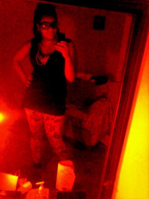 3Hey im Brianna im a loving caring and kind person until you cross me other then that we all good 3