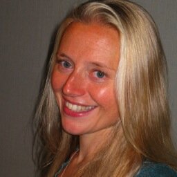 Nomadic Cambridge girl. Editor. Twin. Rookie surfer and yogini.