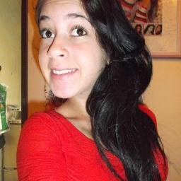 Seja feliz do jeito que você é, não mude sua rotina pelo o que os outros exigem de você simplesmente viva de acordo com o seu modo de viver.