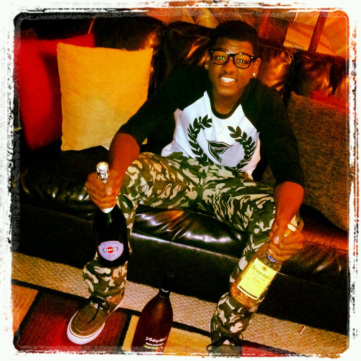 IG:_young_fly_
Kik:_young_fly_kid_