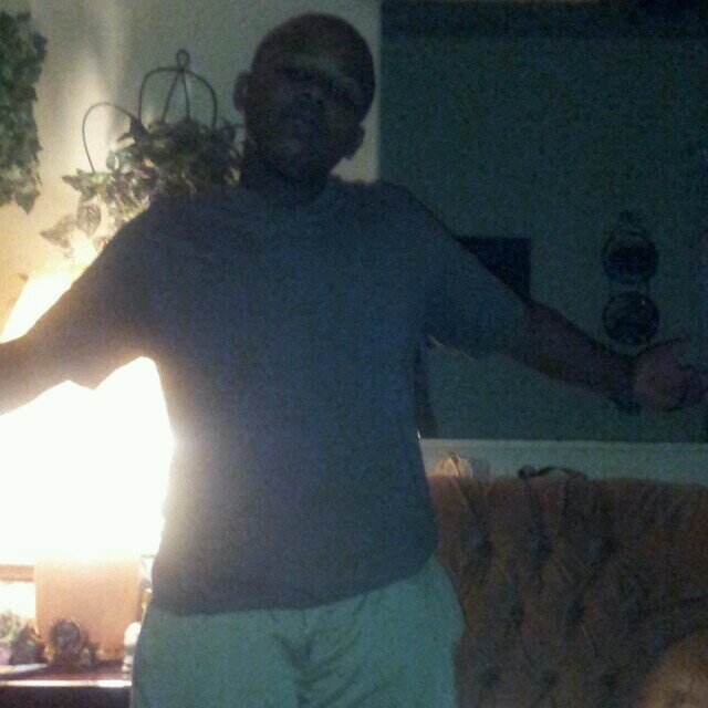 RomellShuler's profile picture. 