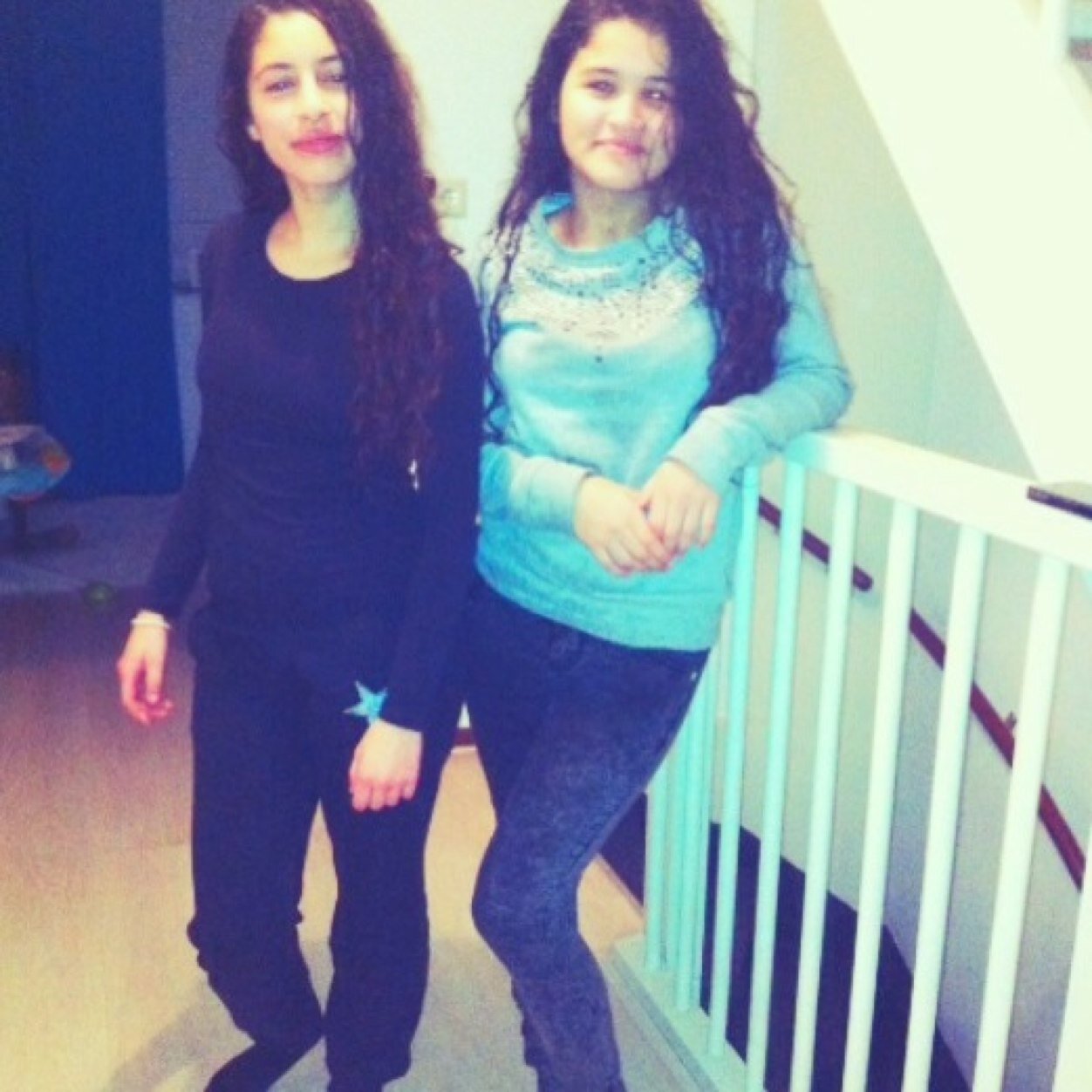 Liesbeth, Ilham, Amina, Firdaous, Jenita♡