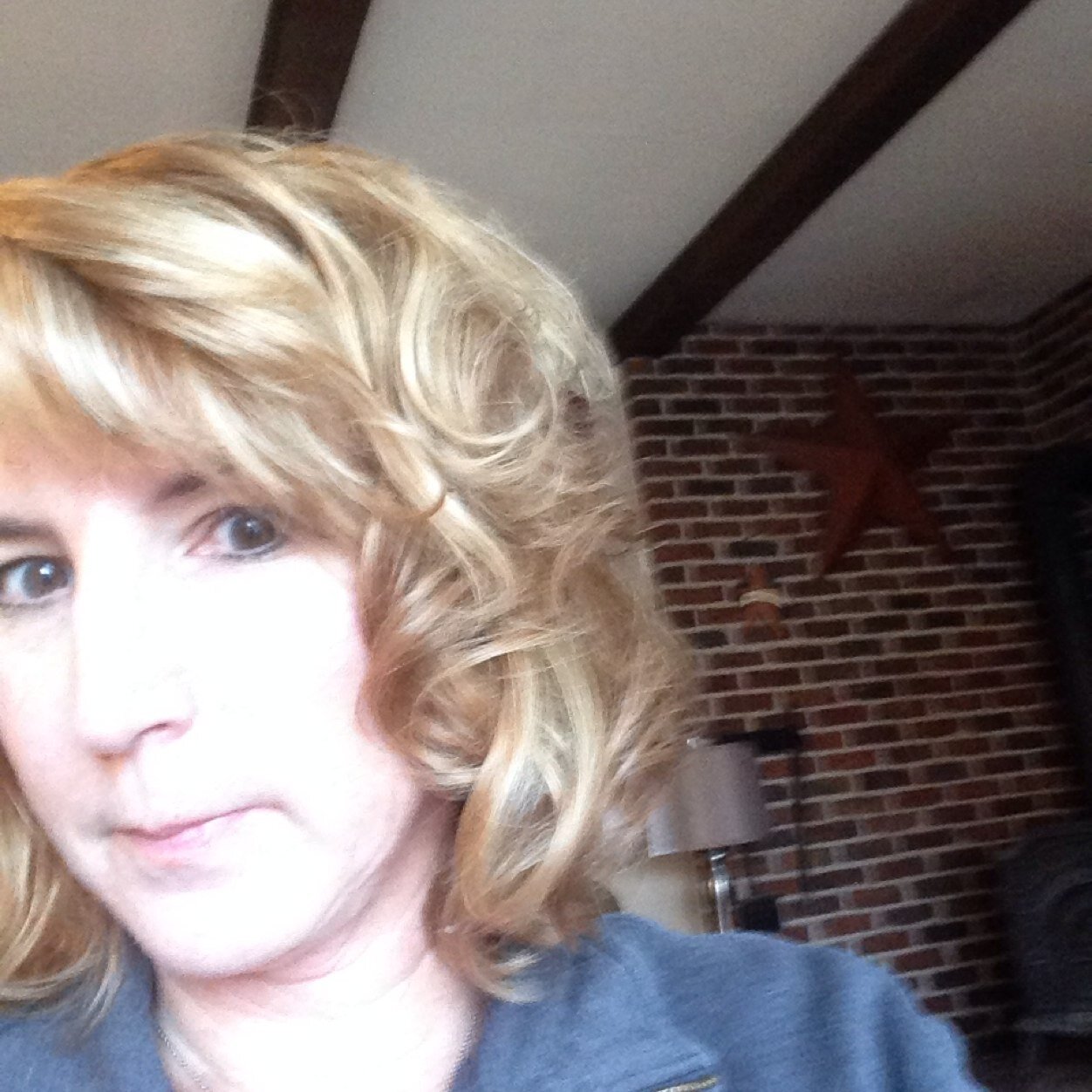 High school technology integrator, math teacher and
 Apple fan. Dog lover, pet chicken  and duck owner.