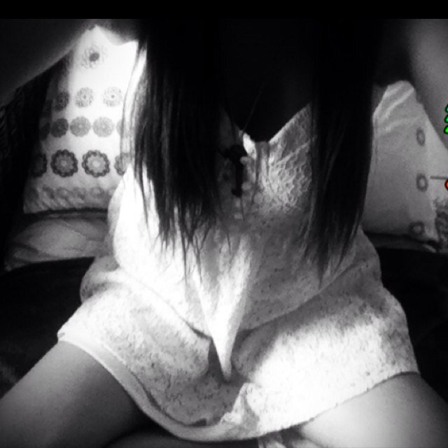 •Jessica, 16 •Gold Coast, Australia •Obsessed with bands  •BVB, FIR, PTV, AA, AS, SWS, MCR, SS, OM&M •Belieber