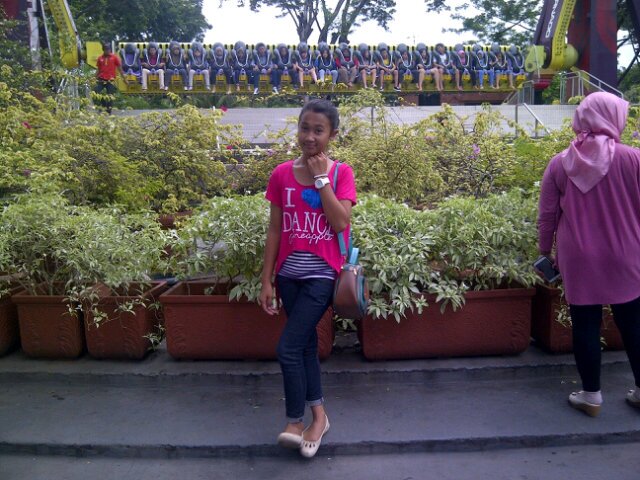 Sleepyhead who strive and support my self to be succes and want to make a change..
Follow me.. =)) :**