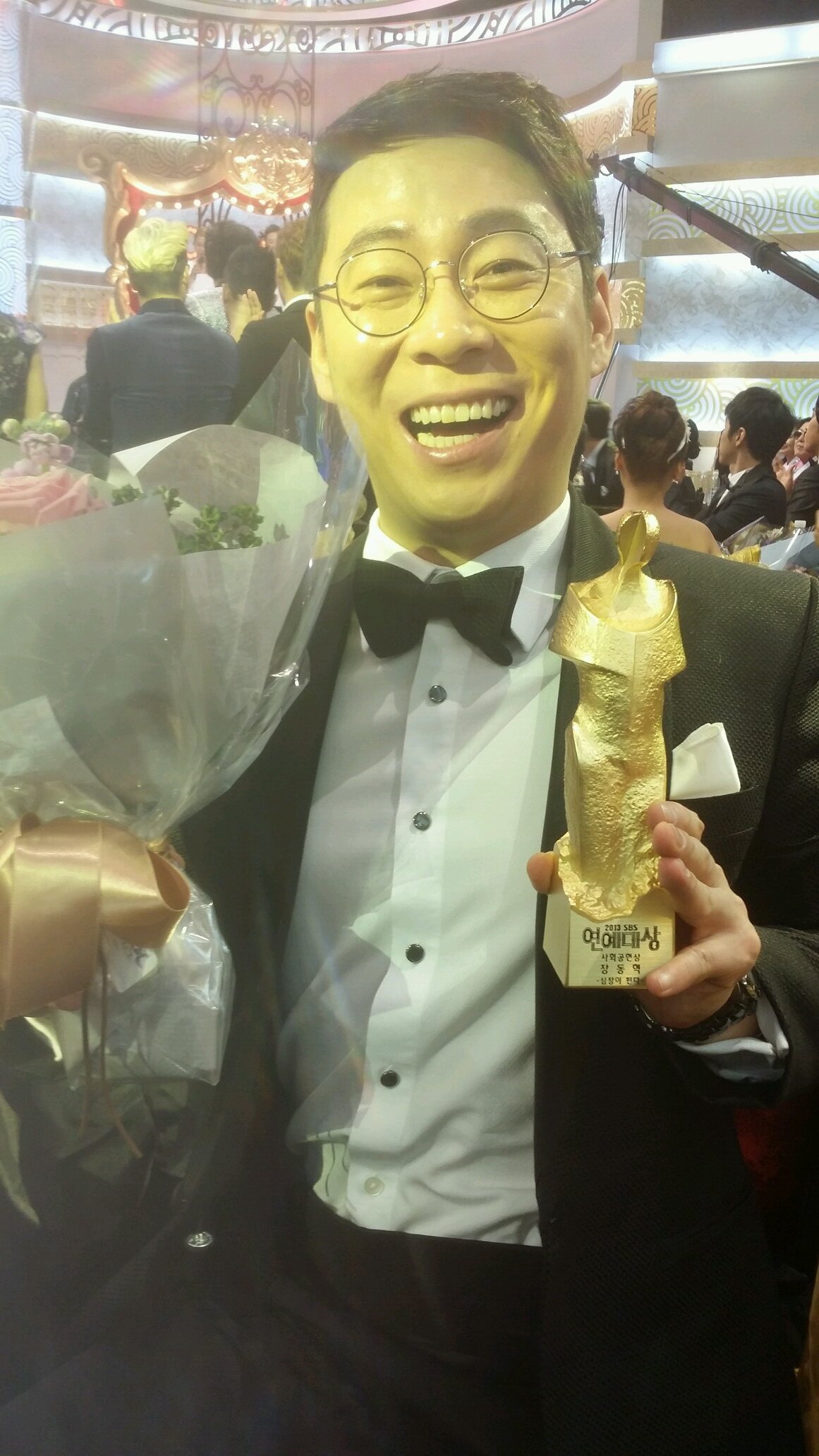 gagshouting's profile picture. 쿨하게샤우팅