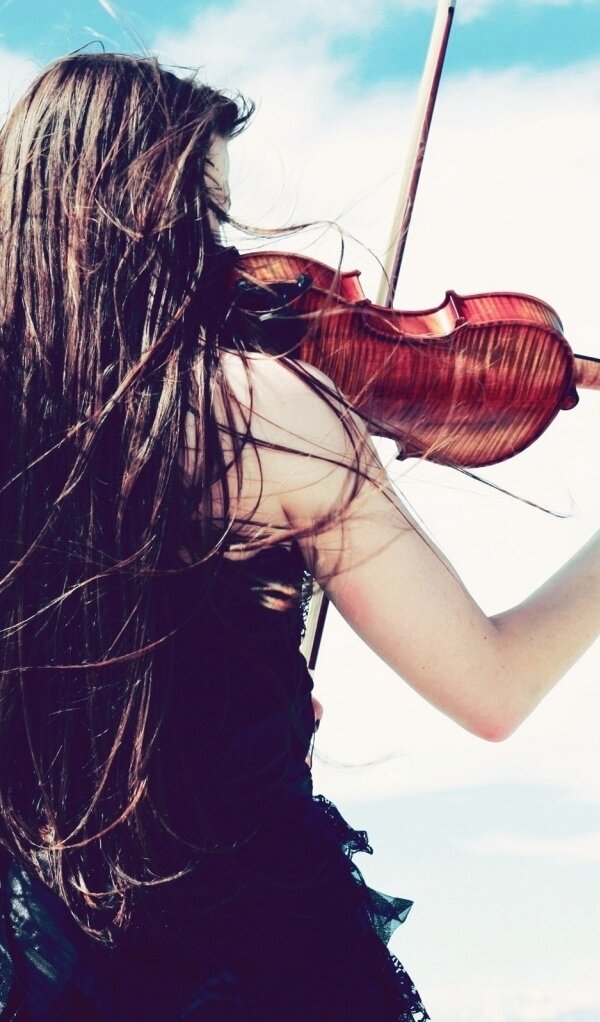 18pabloher18's profile picture. La felicidad se puede hallar hasta en los más oscuros momentos, si somos capaces de usar bien la luz