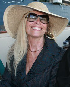 mimikirk's profile picture. author of LIVE RAW, LIVE RAW AROUND THE WORLD, THE ULTIMATE BOOK OF MODERN JUICING, RAW-ViTALIZE, anavailable website https://t.co/HJRiLdVCn9