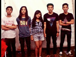 SRD_Family's profile picture. we are a Rain Day Family supporter sunny rain day and join us to support this band @sunnyrainday_ booking us 081314362876 @ruheruru / 087773819369 @ddandii