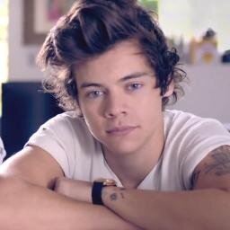 ONE DİRECTİON' I am dirctioner ) ᶠ! ღ♫ ♪ ღ♫ ♥ Harry Styles  followS  that is all  Zᴬʸᴺ ♥ love you :D