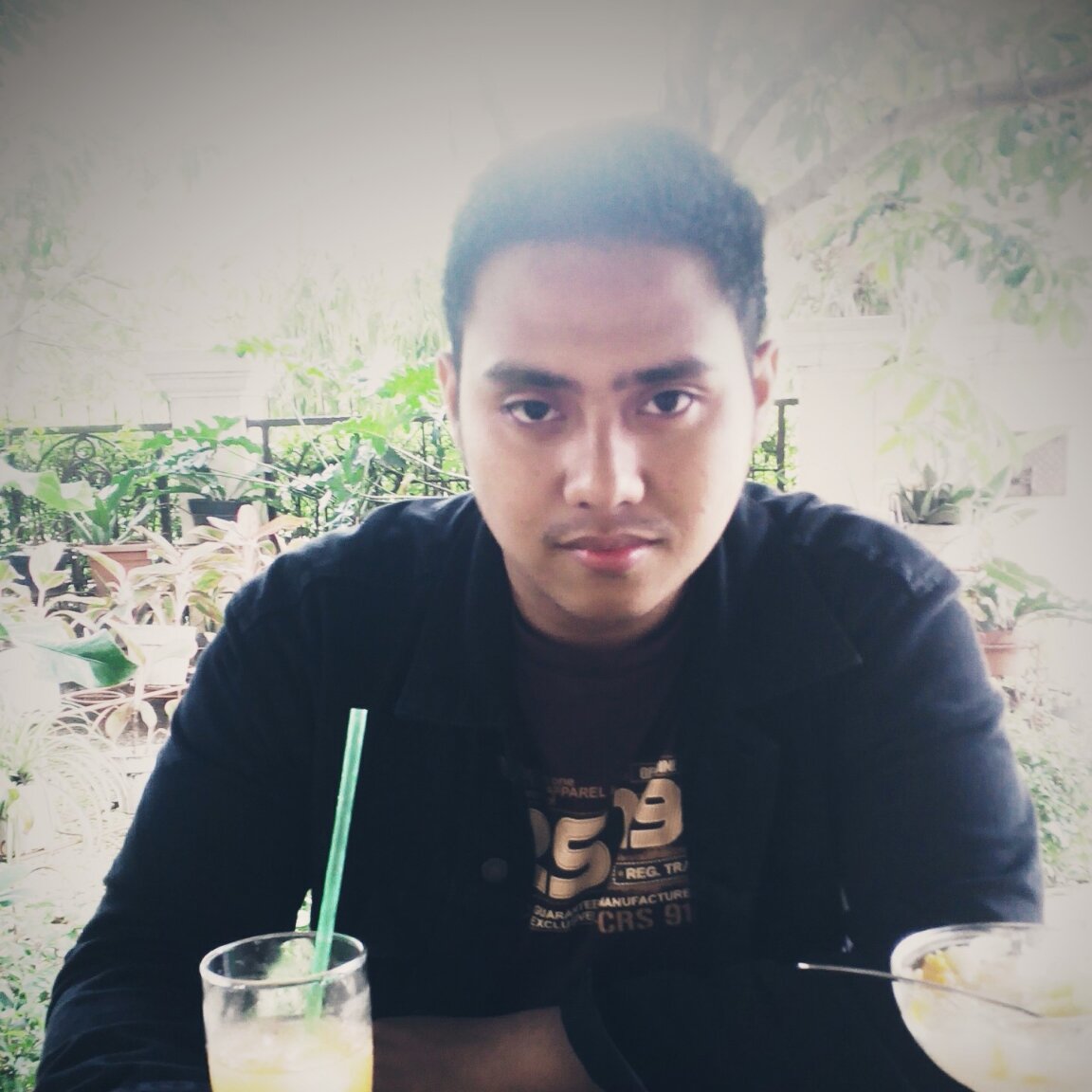 KhariIndra's profile picture. Enjoy your life !!