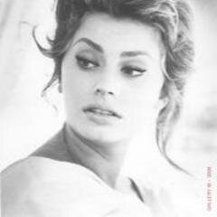 regular_me's profile picture. معجبة بكل ماهو رقي للروح مفتونه بالجمال\اتمسك بخيوط الشمس الذهبية.