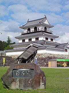 白石出身。第一印象も口も極悪。冷淡冷静冷酷思考。左右にブレ幅大。仮想空間で真の姿など分かるまい。
とあるＪクラブサポ（非ベ◯ル◯）。
座右の銘：頭と腰は使いよう＆斜め上
