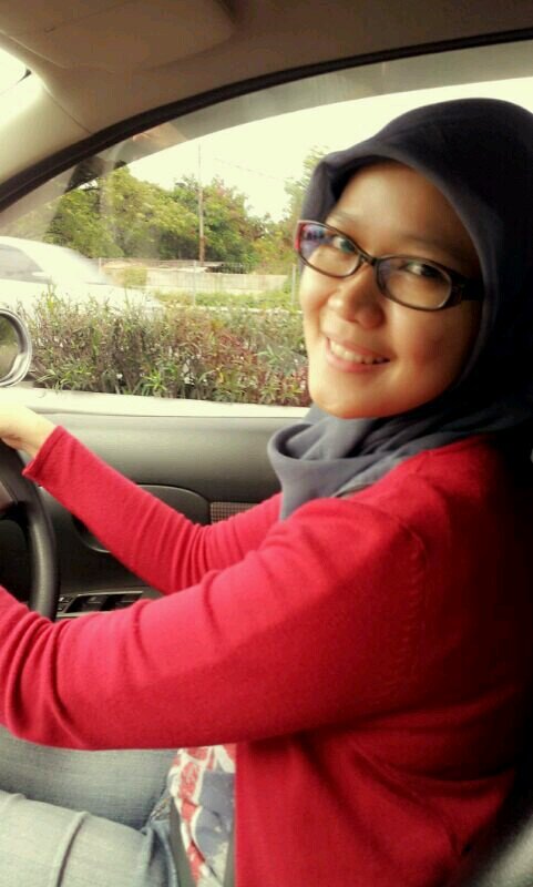 z_septiandini's profile picture. 