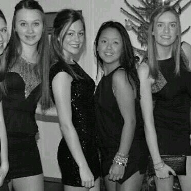 xxEsmeexxx's profile picture. hee lieve schat, je bent ons beste vriendinnetje en we houden heel veel van je kus yva nia en marloes!