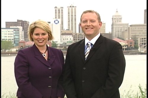 HOI-19 News Daybreak! Bringing you all the news & weather during the week from 5-7am with the longest running news duo in Peoria, Mark and Gretchen!