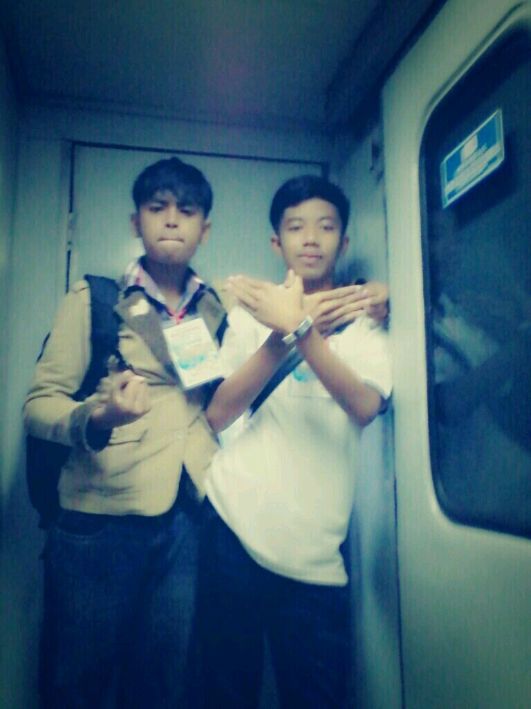 hala madrid! | @sosial85 | @ramadhanigalih | Be Your Self |