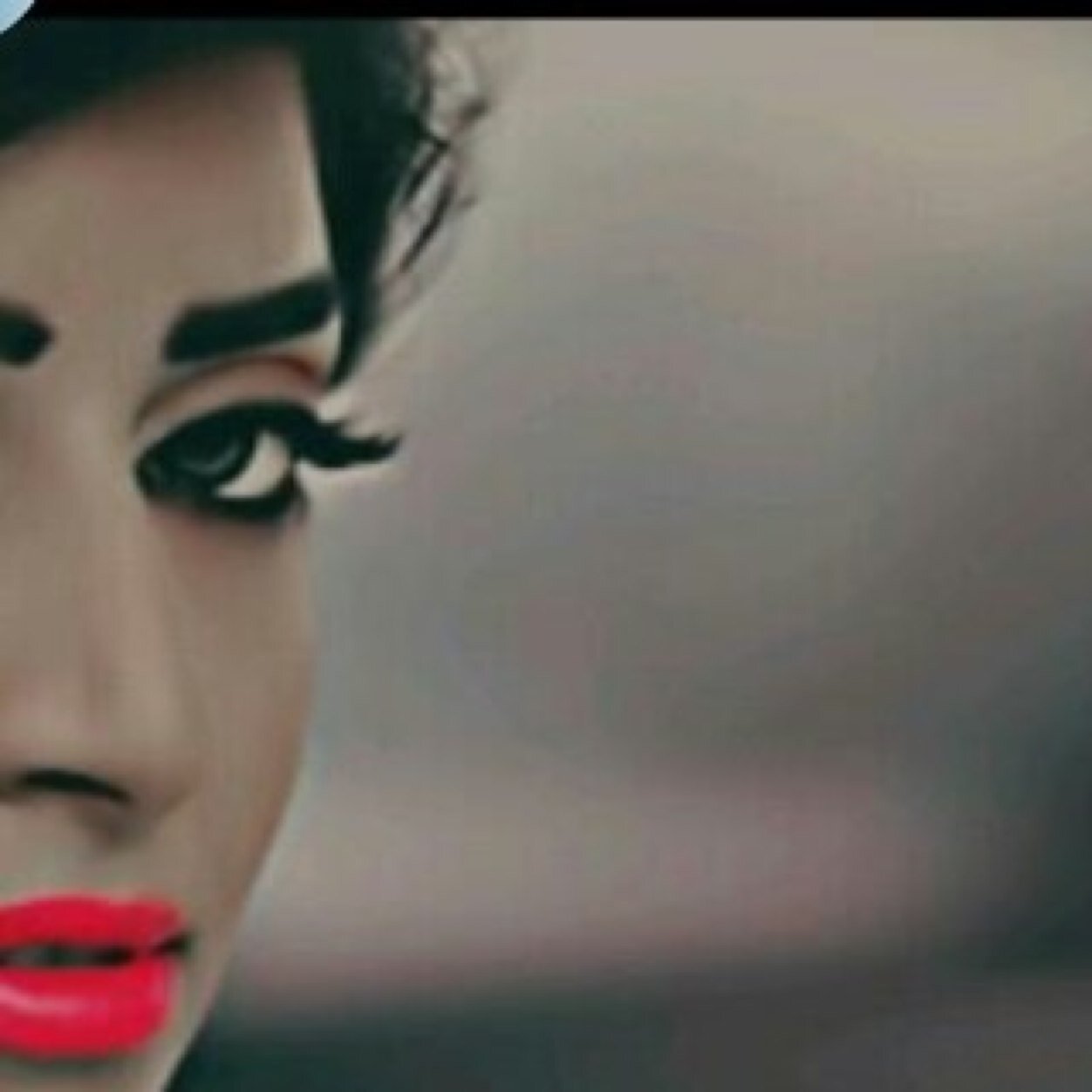 ليه ماقلتي من أآاول ترا هالرحلة...... قصيرة💔