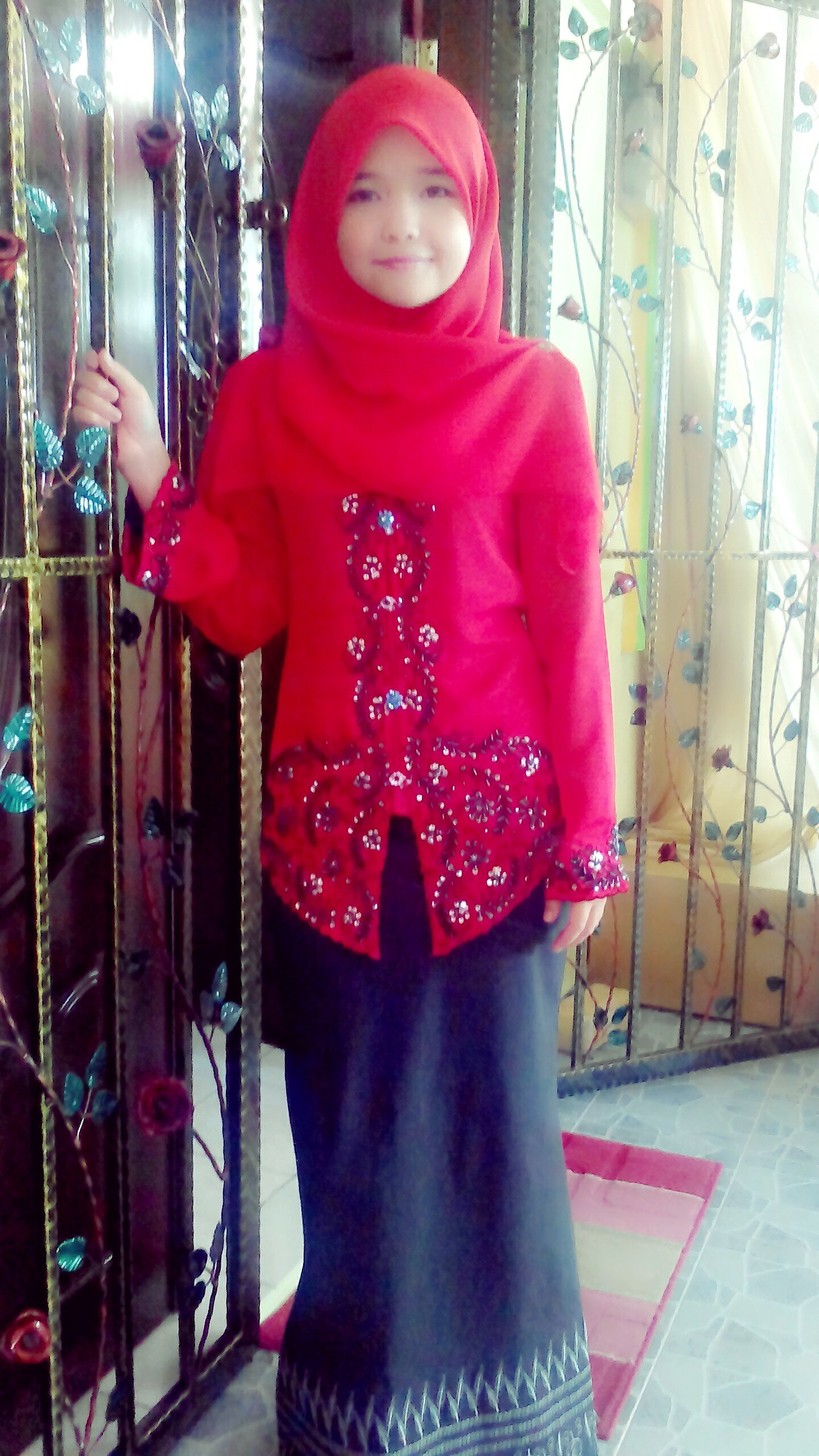 marieynaiena's profile picture. 21y/o. love music too much!!