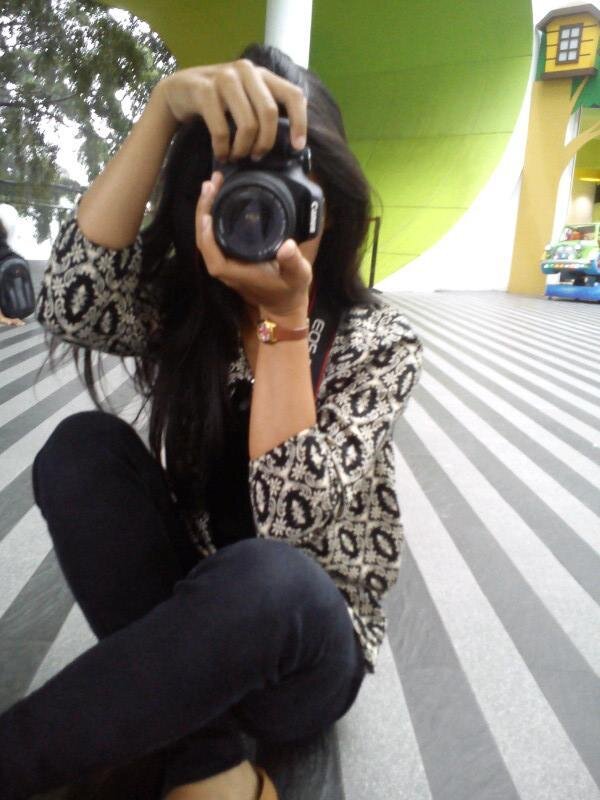 nenenk01's profile picture. jalani hidup dengan EASYGOING =)