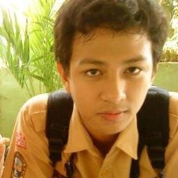 Pencinta wanita, musik, dan sepakbola.| #ggmu| In love with @florensadriana :)