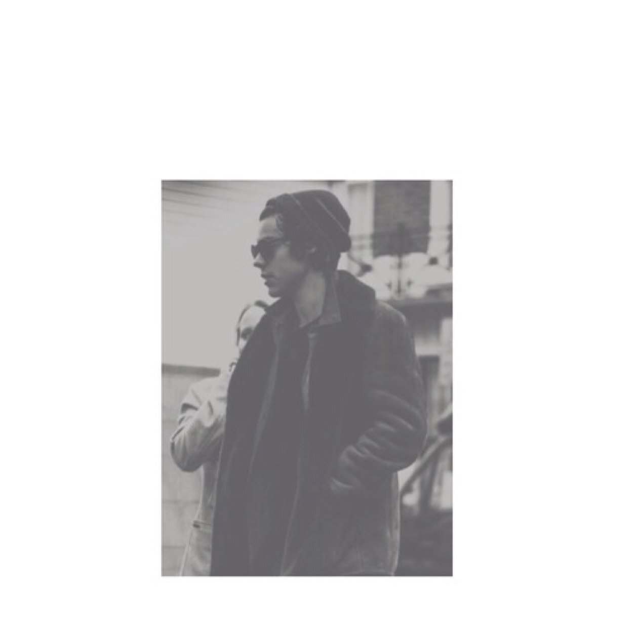 pls follow @riverrockniall thanks ! // is @ireIandharry