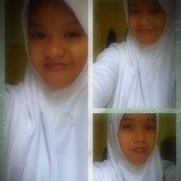 reyni anggriani | 25 desember 1999 |allah :*| my family :*| mbs :*|
