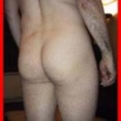 Part-time bisexual service sub, pain slut and body worshipper