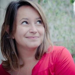 RaphSpa's profile picture. Comédienne corso-suisse (eh oui), amatrice de jeux de mots, connectée en permanence sur chantefrance et développant une relation addictive à sa machine à café.