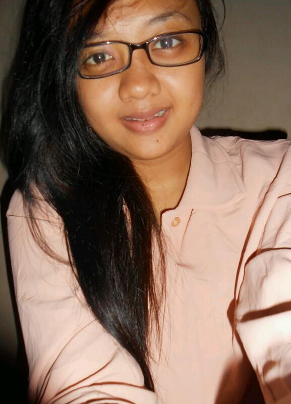 Lussy_ssy's profile picture. Love ALLAH,my husband,my family♥|| SKRIPSI || UNNES '10