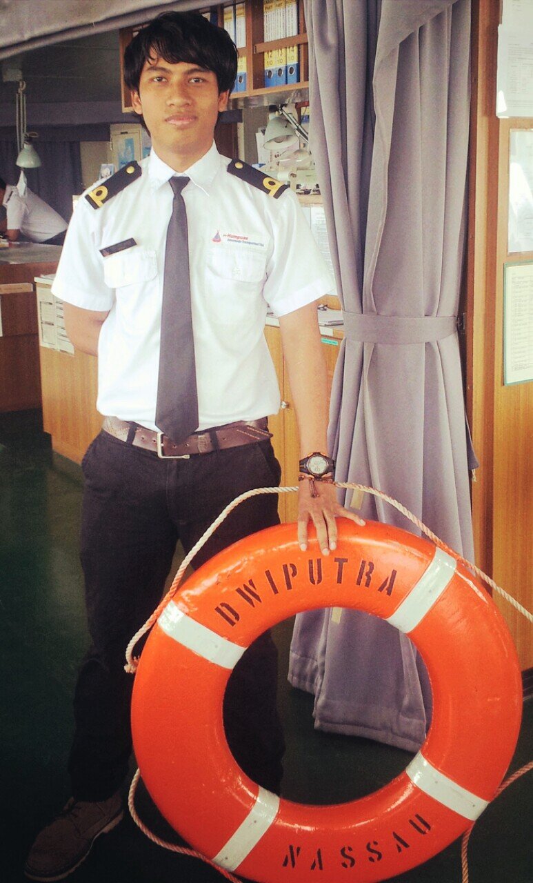 keep silence n hard working.. lets my succes be my noise
