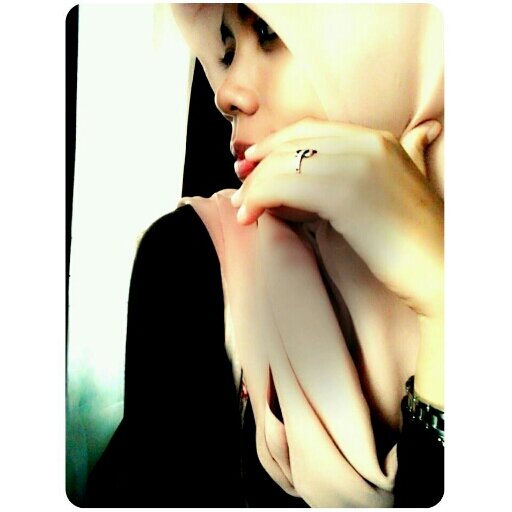 anie_maharani's profile picture. saatnya untuk menjadi lebih baik... ;D