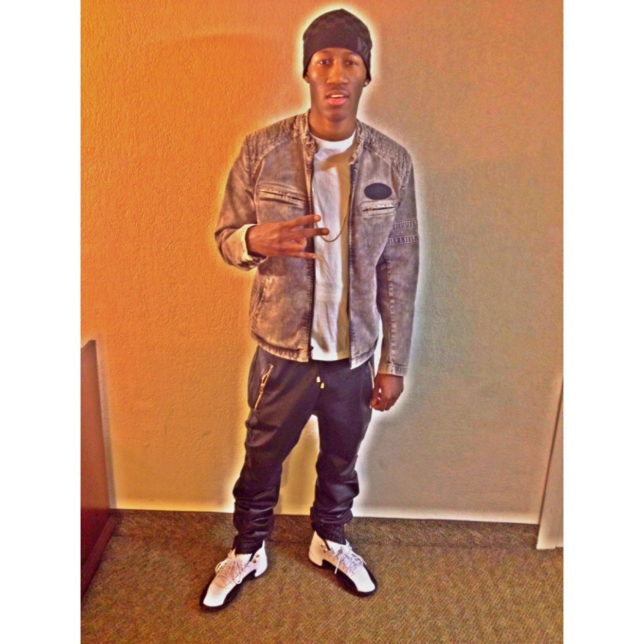 Lames catch feelings i catch flights ✈✈✈ #TWOTREY Instagram: GBGxNITTY