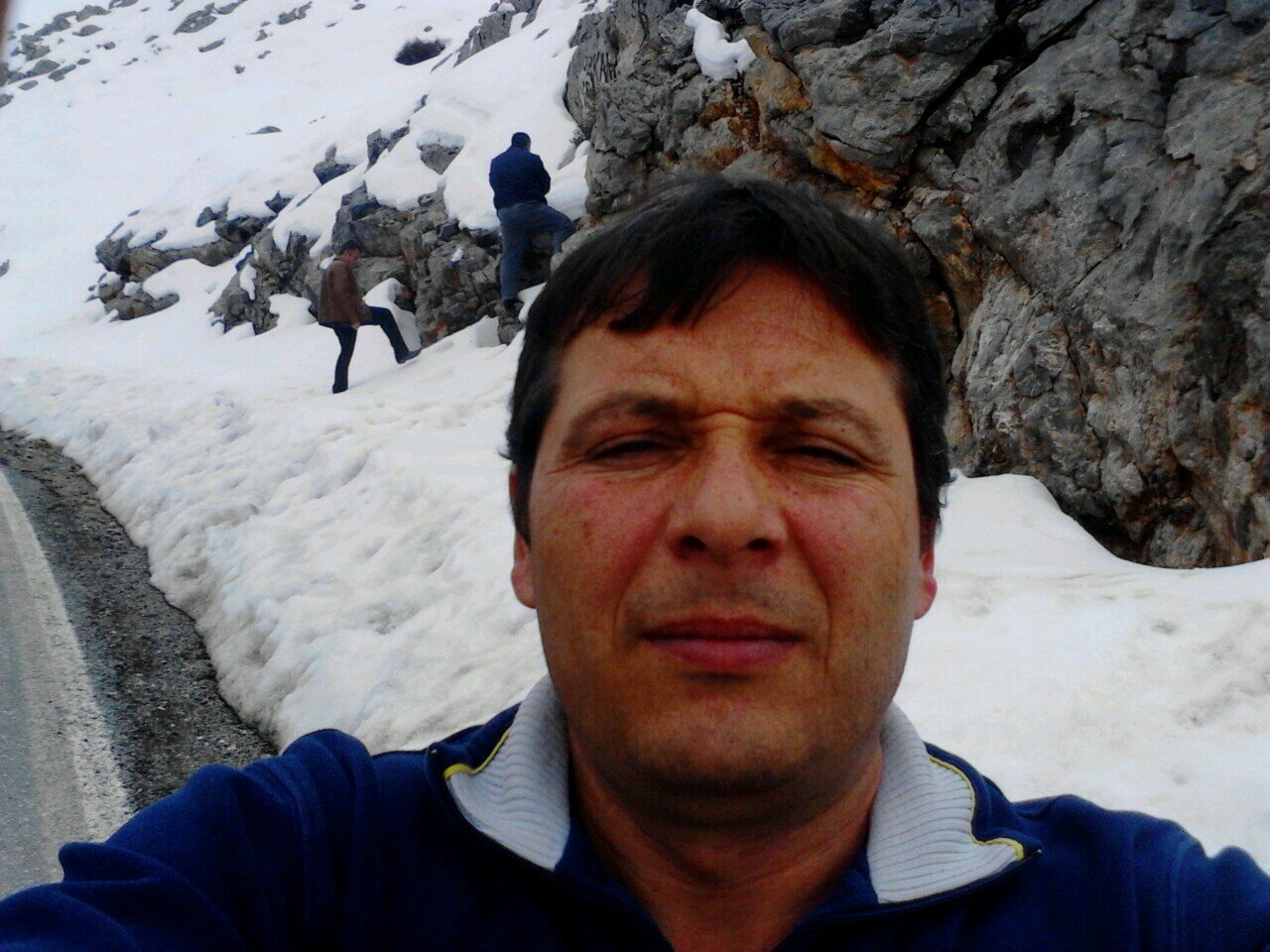 senertoprak33's profile picture. evli 1kız 1erkek çocuk babasi