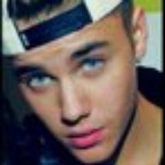 i,am crazy girl in the love,ilove activity and sport and i love happiness and  laughter and i love life and music and i love   justin bieber hhhh smile evry one