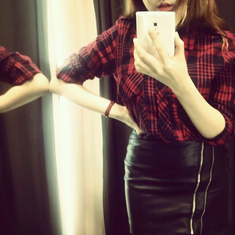 Y_Yaaaaa's profile picture. 만개할 꽃, 피어날 꽃, 당신이 갖고싶어할 꽃, 문학을 분석해 봅시다. 문화를 읽어봅시다. 글을 적어 봅시다. 생각을 나눠 봅시다. #연구연구소 연구원