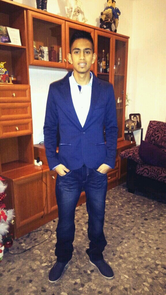 EL_PAPIARCA's profile picture. ya tu sabe papi en la dura tratando de tirar pa lante ArCaNGeL PEERRRRREEAAA ;)