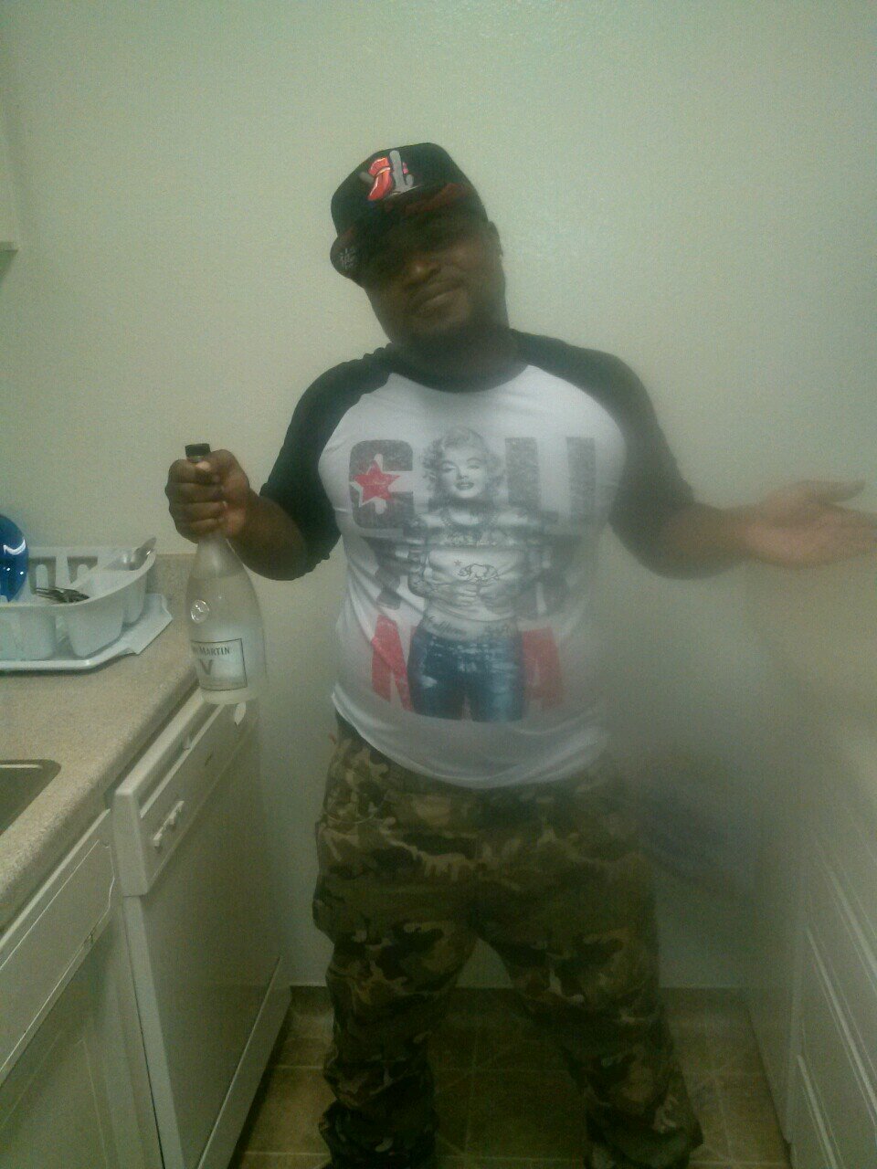 $hotz fired ent elevate yo lyfe da movement Sleepy m.o.b aka mr trunt up im doing fo my city puting sac on my back  hit Me booking and feature 510 372 5595