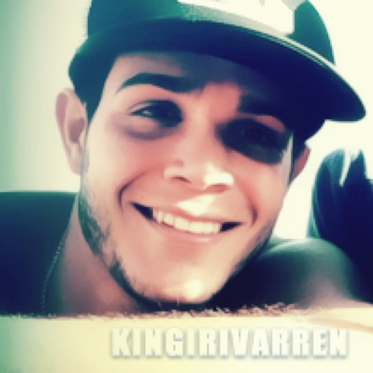 Uno aprende a amar, no cuando encuentre a la persona perfecta, sino cuando aprenda a creer en la perfección de una persona imperfecta. I love King ღ