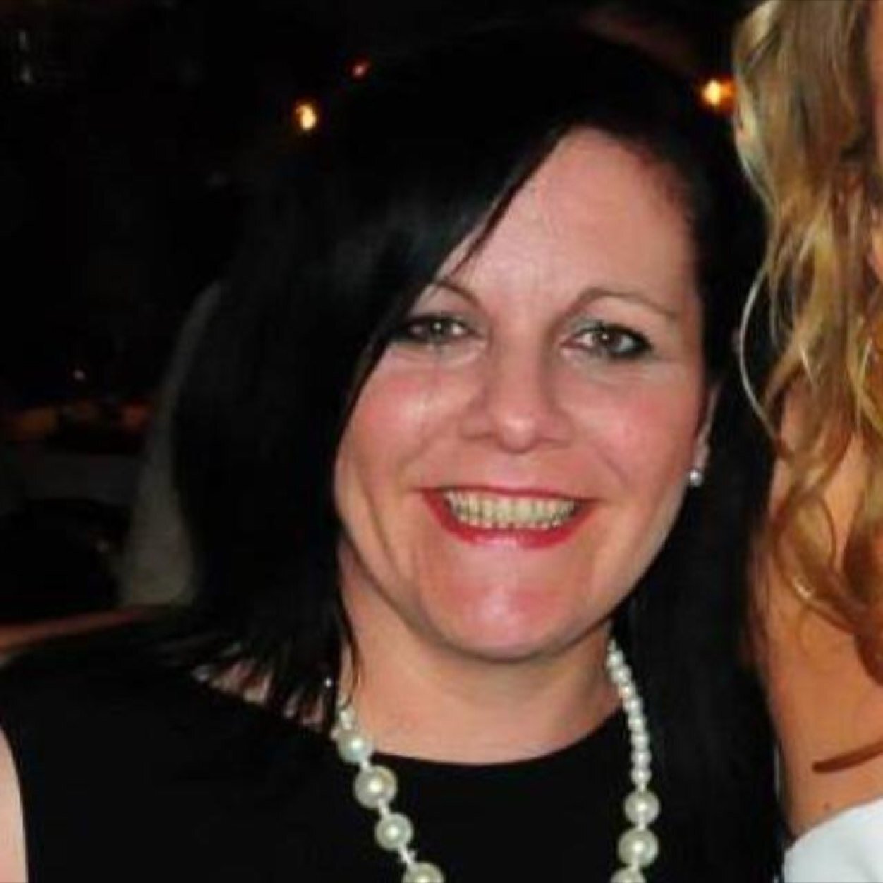 susancrane44's profile picture. 