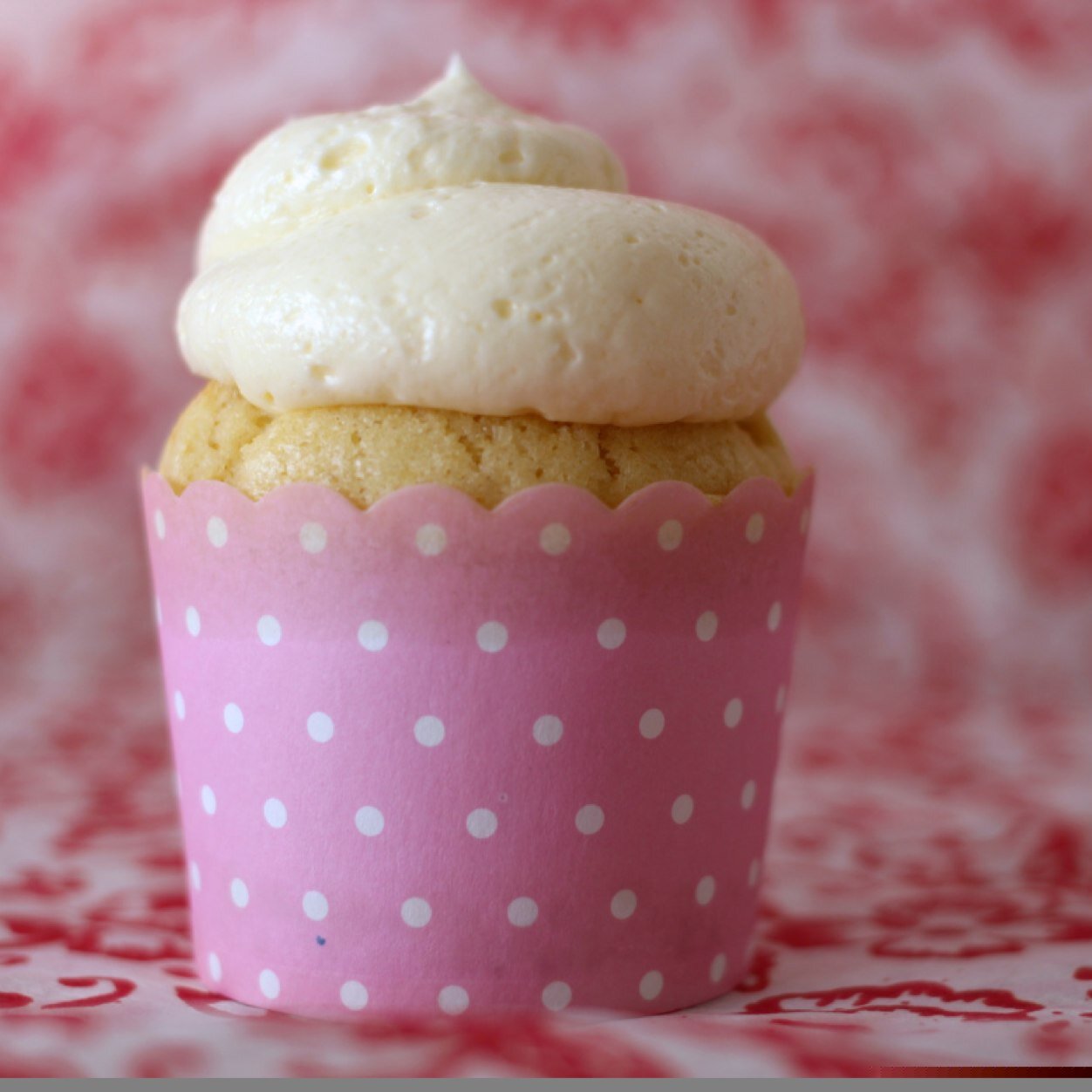Cupcakes... Pedidos en Bogotá. Contáctenos en lorenzascupcakes@gmail.com