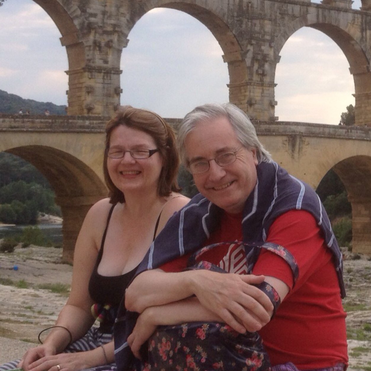 Mum to @lawsmusic @jamessmithsays @messanglais the other half of @piphilthims & @trainingvicar love them & good friends x