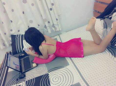Di dalam kamar